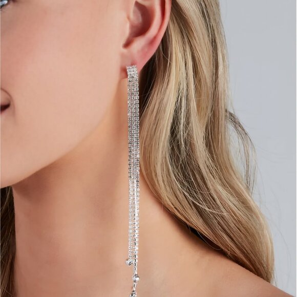 NWT Windsor “Make It Reign” Rhinestone Fringe Earrings – Silver Long Statement - Picture 4 of 8